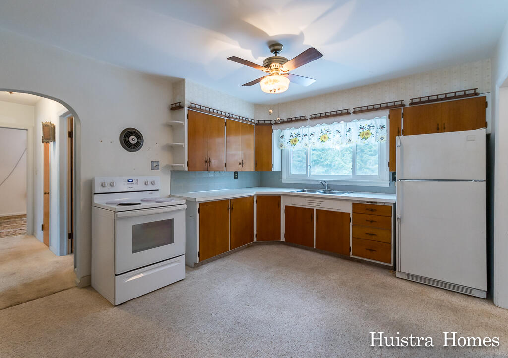 17537 Taft Road Spring Lake, MI 49456 - Photo 11 of 31 17537TaftRd11Lores