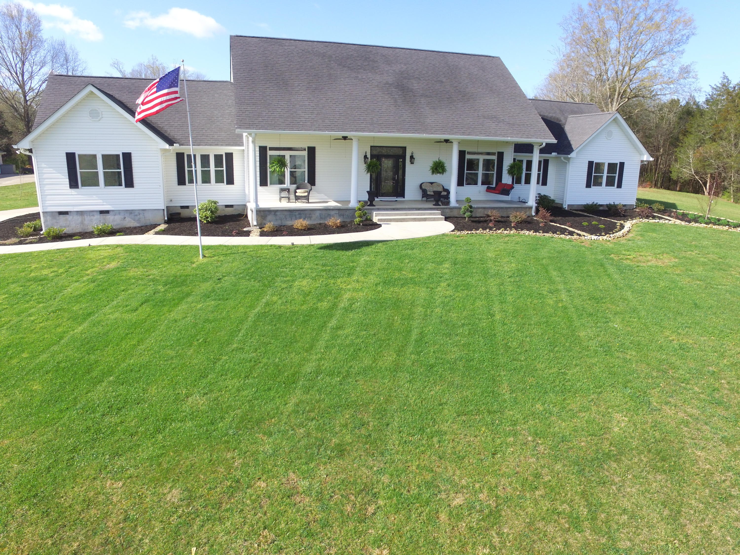 7805 Campbells Point Road Corryton, TN 37721 - Photo 2 of 39 0001