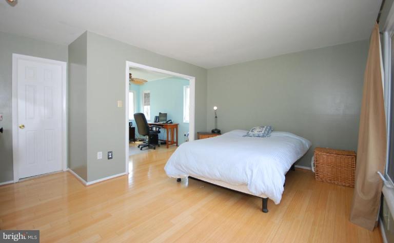 1950 Dundee Road Rockville, MD 20850 - Photo 14 of 19 large master suite with sitting room