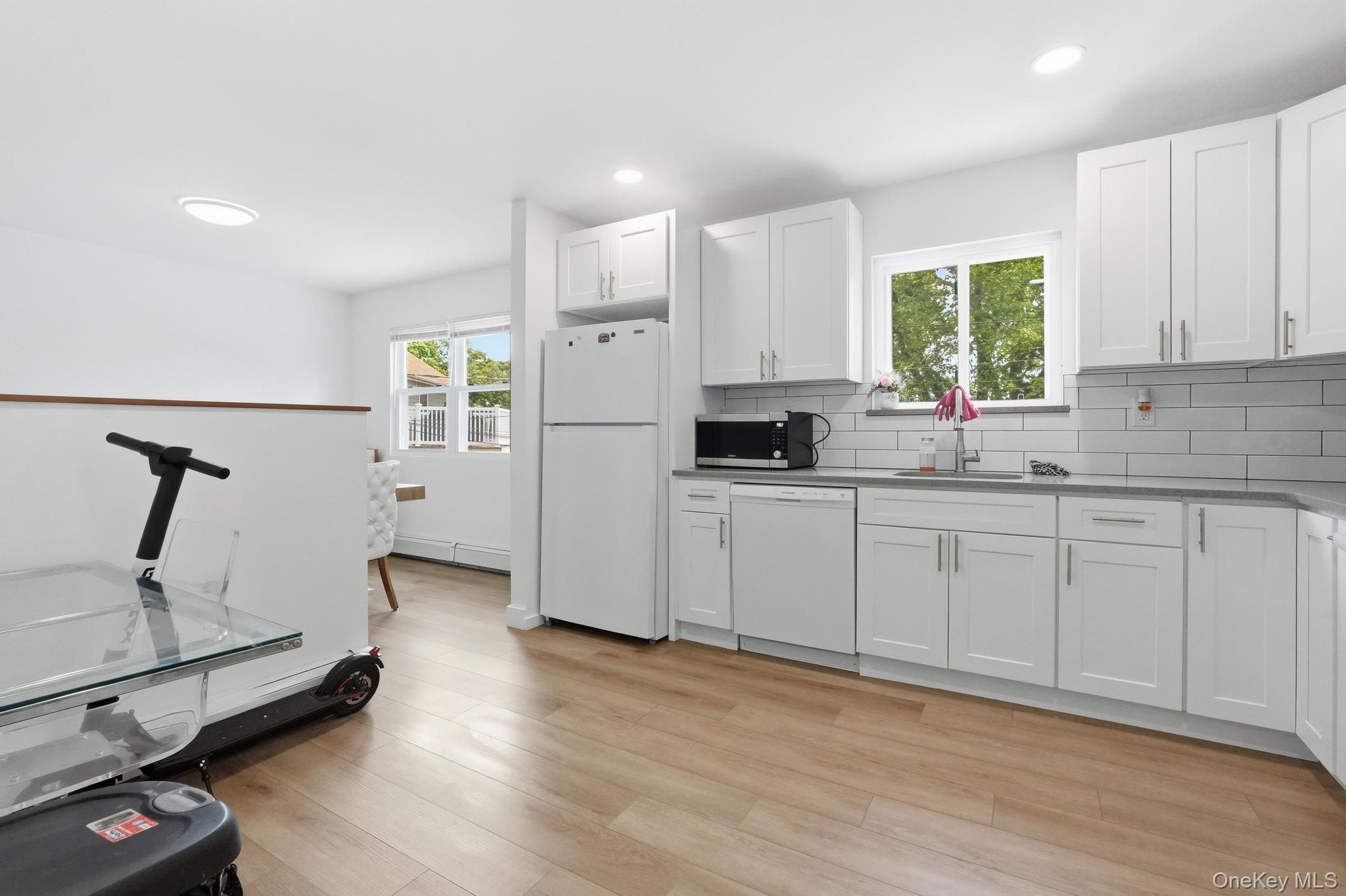 841 Willow Road Franklin Square, NY 11010 - Photo 8 of 27