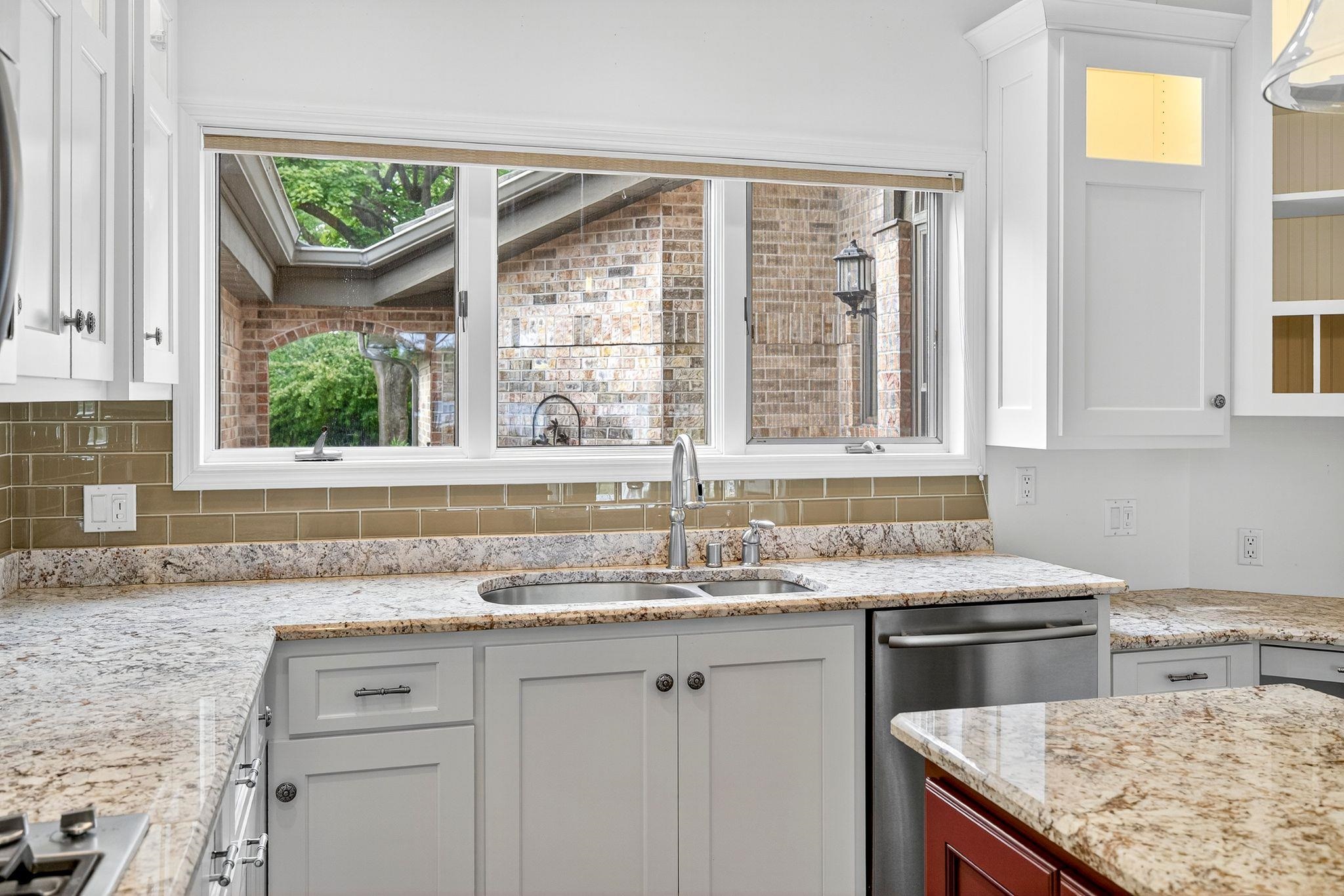 2905 Fox Run Appleton, WI 54914 - Photo 12 of 53