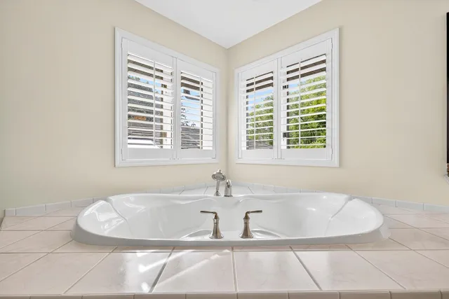 $639,900 | 2905 Fox Run, Appleton, WI 54914