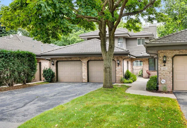 $639,900 | 2905 Fox Run, Appleton, WI 54914