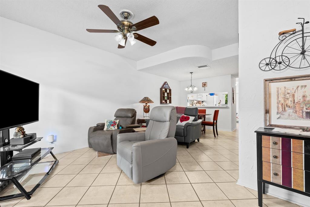 3320 Confetti Lane, Unit 3320 Margate, FL 33063 - Photo 3 of 17