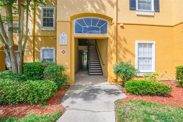 $1,850 | 3611 Conroy Road, Unit 835, Orlando, FL 32839