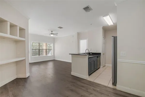 $1,850 | 3611 Conroy Road, Unit 835, Orlando, FL 32839