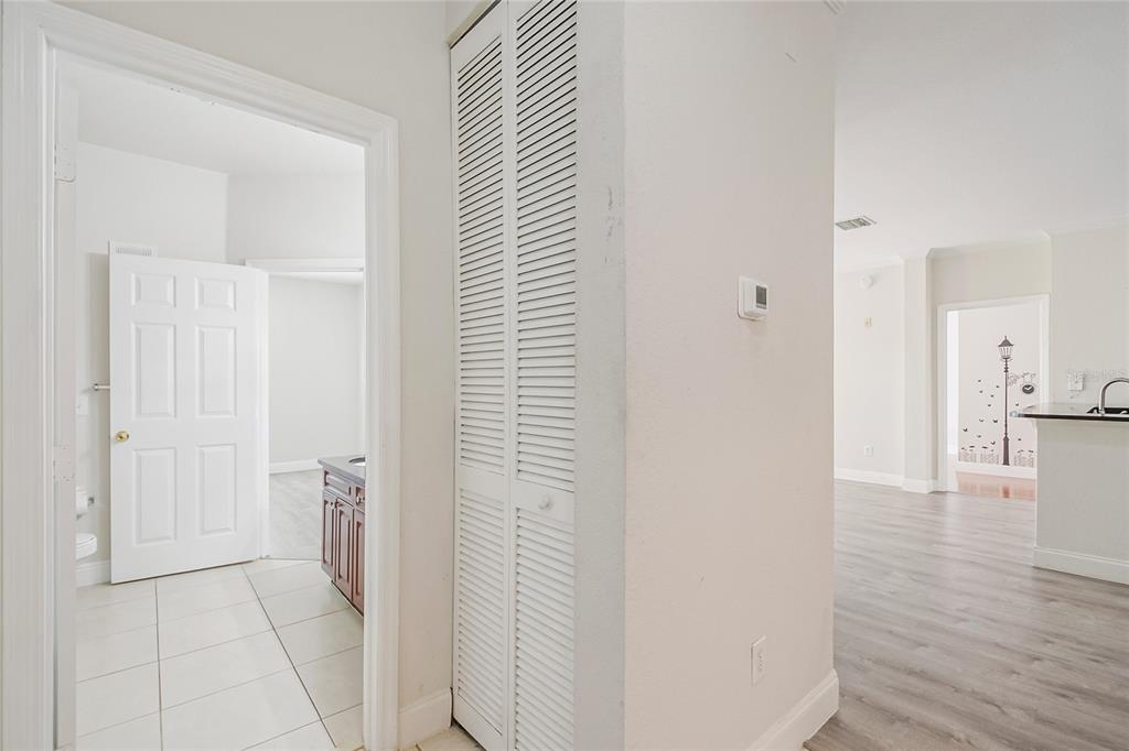 3611 Conroy Road, Unit 835 Orlando, FL 32839 - Photo 5 of 37