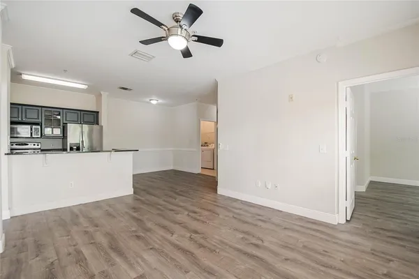 $1,850 | 3611 Conroy Road, Unit 835, Orlando, FL 32839