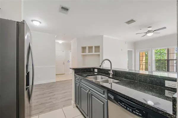 $1,850 | 3611 Conroy Road, Unit 835, Orlando, FL 32839