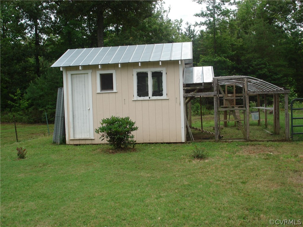 31255 Millers Crossing Road Hanover, VA 23069 - Photo 38 of 44 Chicken Coop