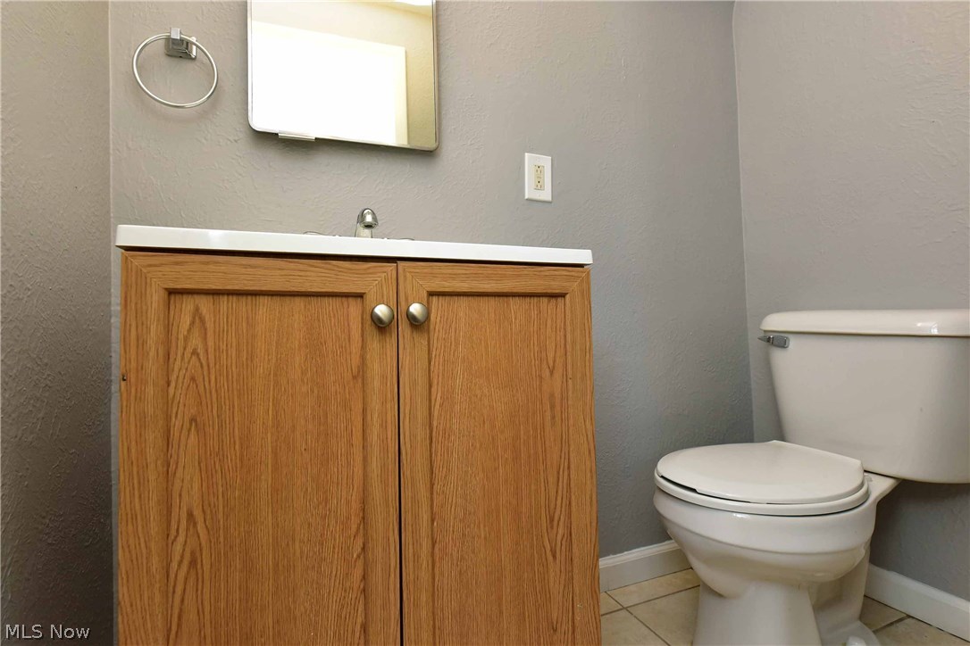4037 Corwin Road Cleveland, OH 44121 - Photo 22 of 24