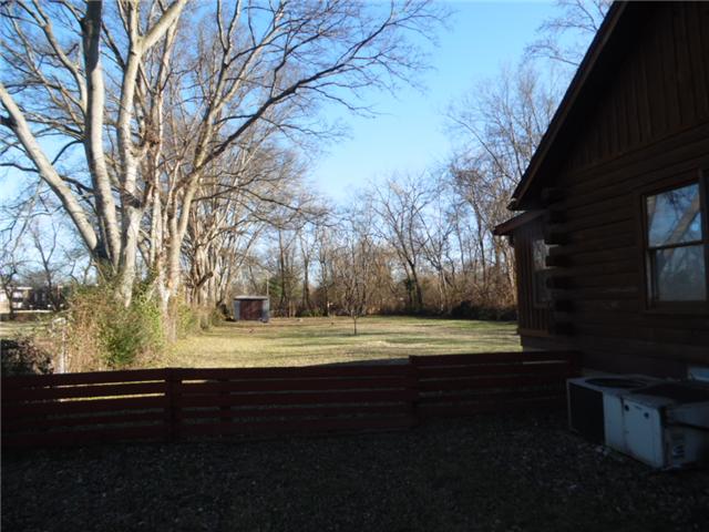 33 Whitsett Road Nashville, TN 37210 - Photo 12 of 17 Large rear yard with storage building