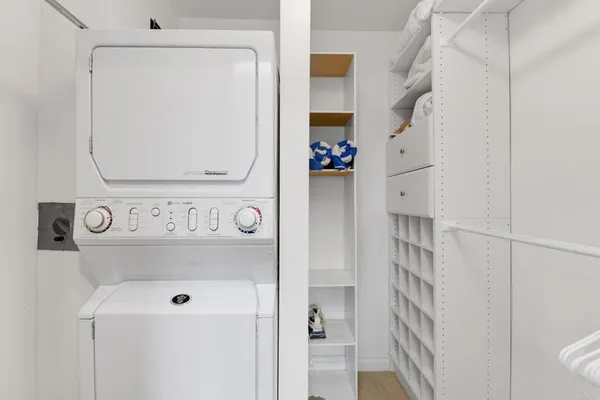 $4,700 | 935 Genter Street, Unit 212, La Jolla, CA 92037