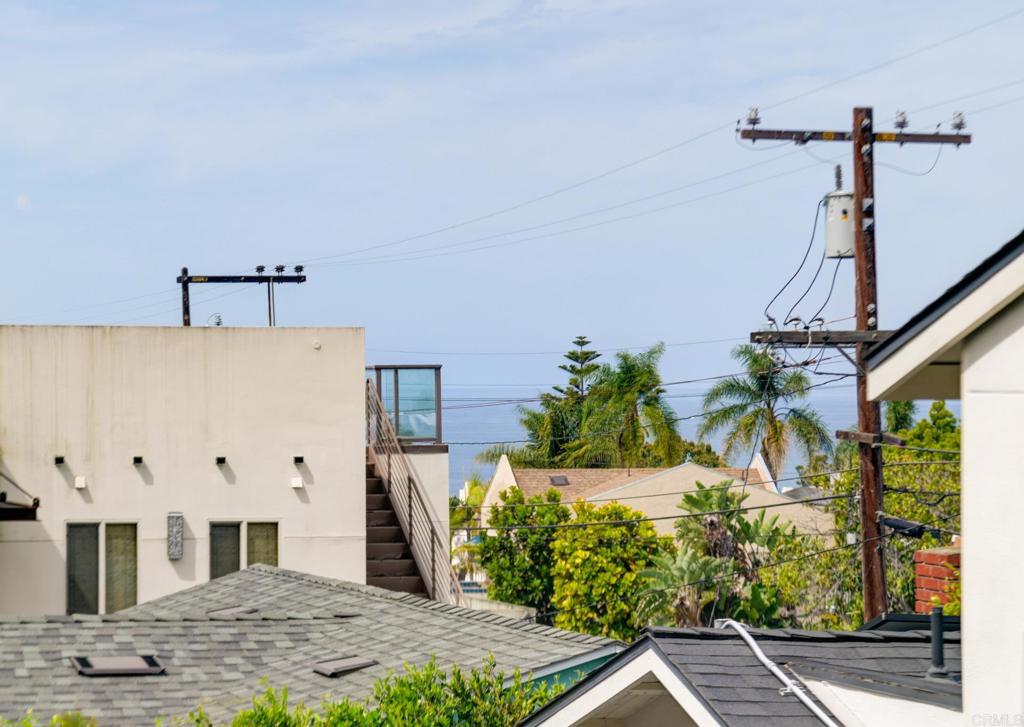 935 Genter Street, Unit 212 La Jolla, CA 92037 - Photo 6 of 23 a view of a house with a street