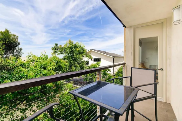 $4,700 | 935 Genter Street, Unit 212, La Jolla, CA 92037