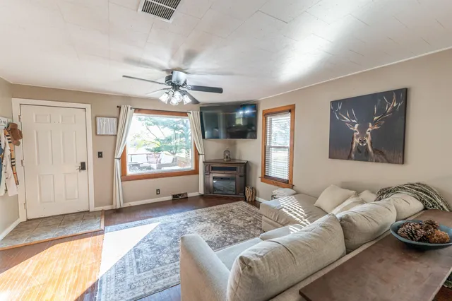 $289,900 | 6155 South Perryville Road, Cherry Valley, IL 61016