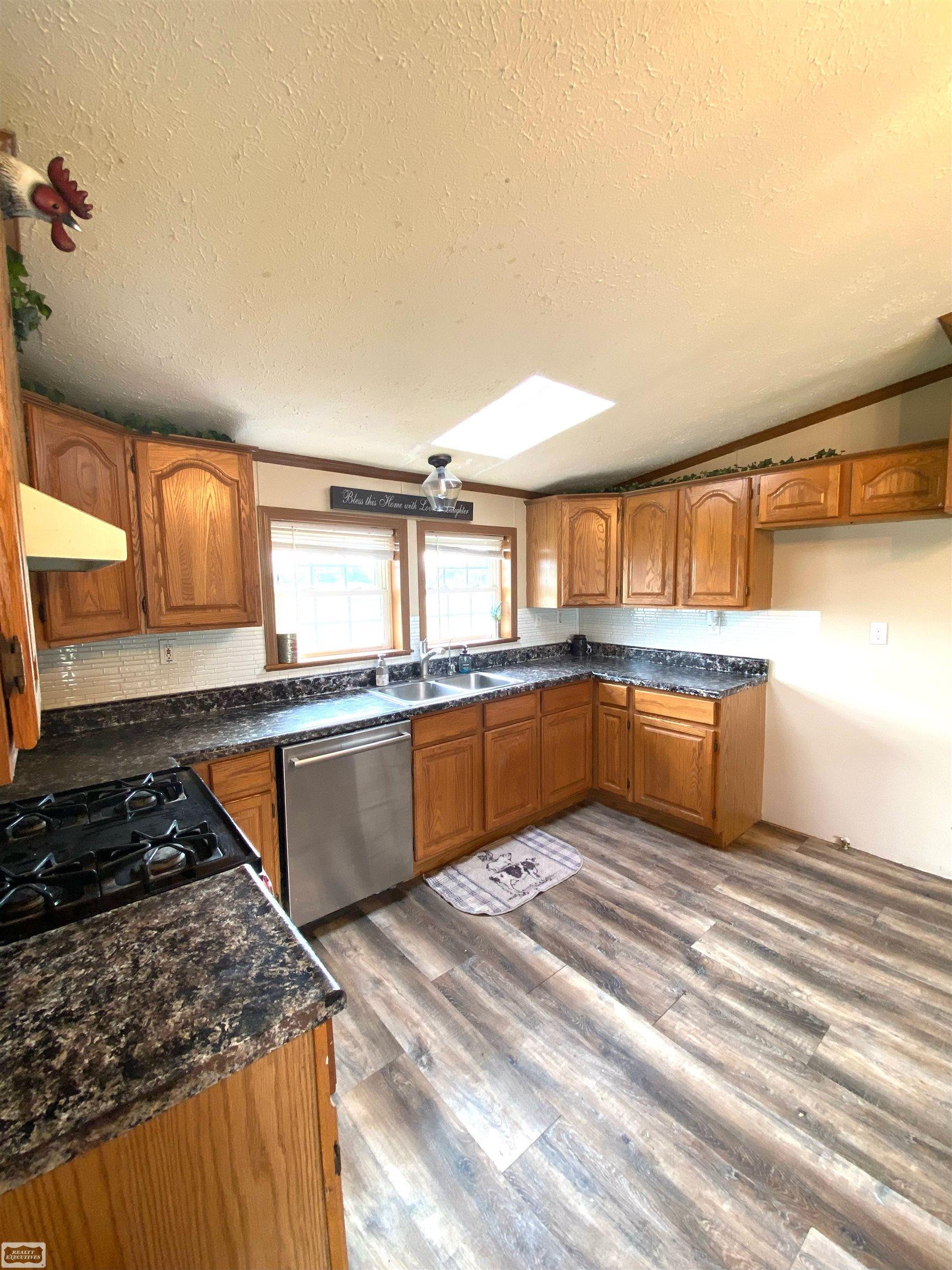 3333 Knoll Road Capac, MI 48014 - Photo 3 of 21
