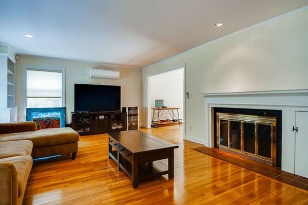 55 Woodridge Road Wayland, MA 01778 - Photo 11 of 39 Gallery Image 11