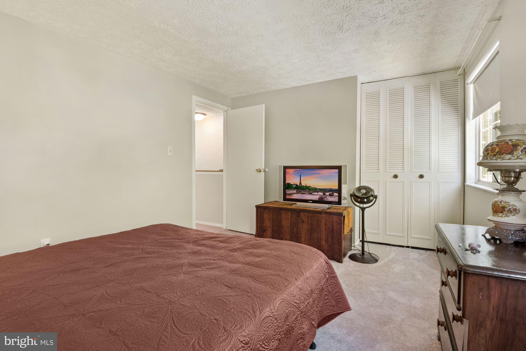 5734 Heming Avenue Springfield, VA 22151 - Photo 29 of 52 Second bedroom