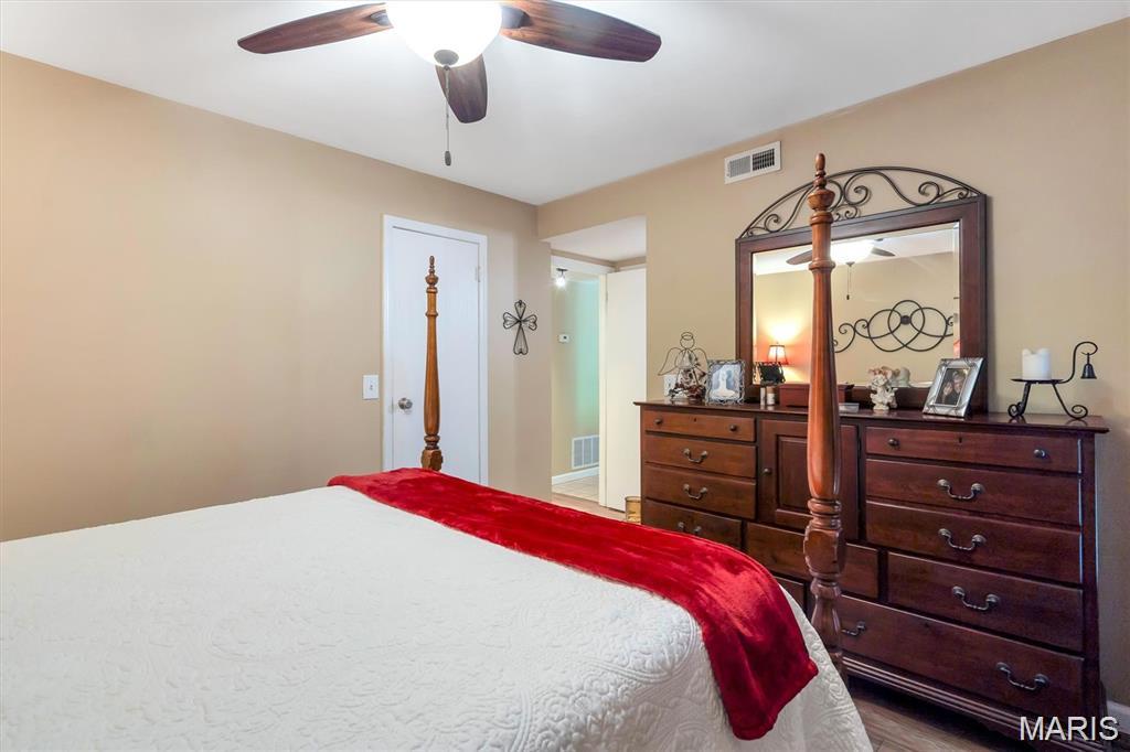 757 Ridgeside Drive, Unit B Ballwin, MO 63021 - Photo 11 of 27