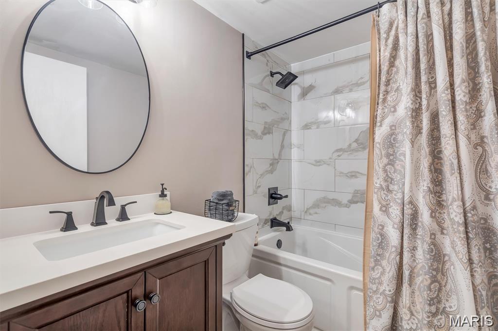 757 Ridgeside Drive, Unit B Ballwin, MO 63021 - Photo 16 of 27