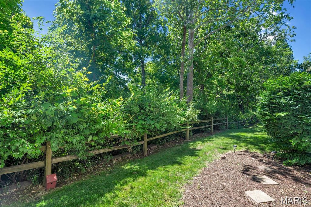 757 Ridgeside Drive, Unit B Ballwin, MO 63021 - Photo 18 of 27