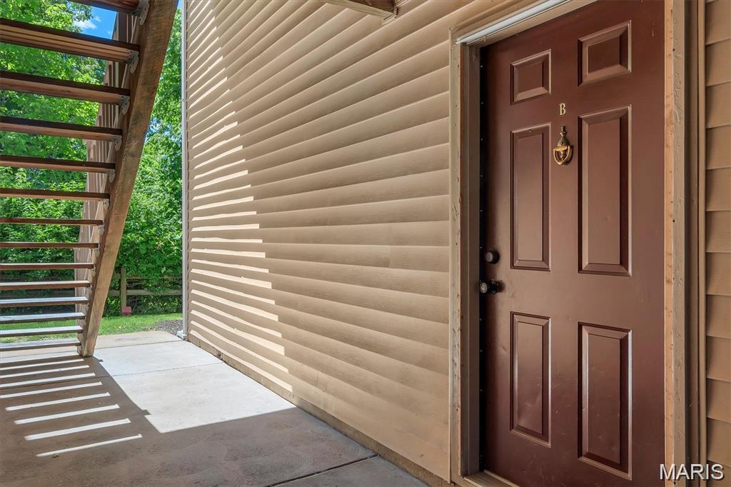 757 Ridgeside Drive, Unit B Ballwin, MO 63021 - Photo 3 of 27