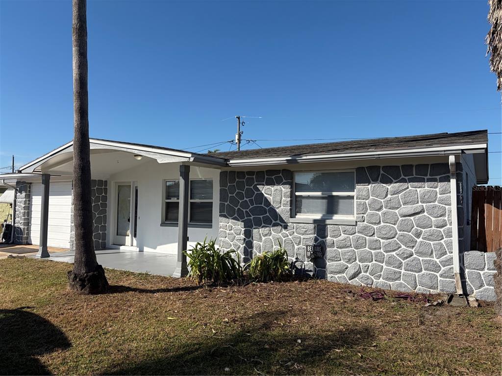 4103 Darlington Road Holiday, FL 34691 - Photo 2 of 12