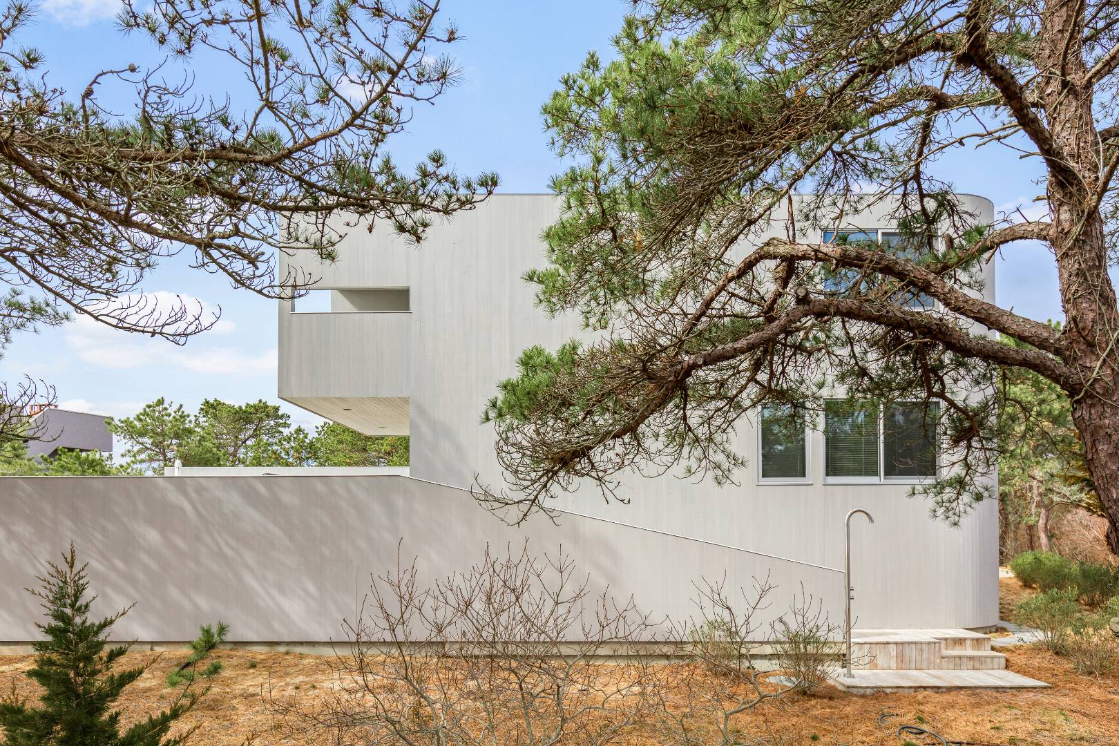 43 Gilberts Path Amagansett, NY 11930 - Photo 13 of 38 a view of back yard of the house