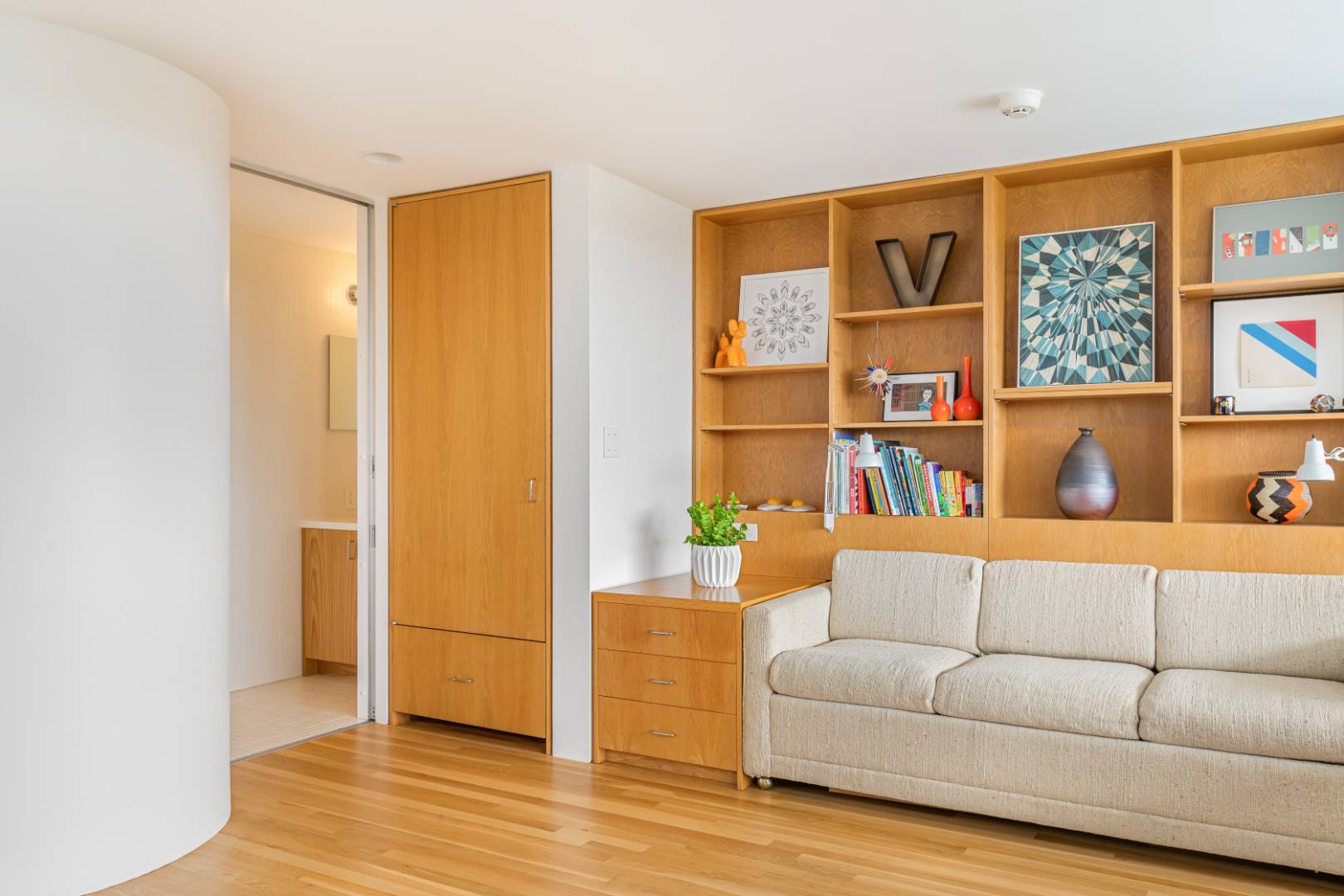 43 Gilberts Path Amagansett, NY 11930 - Photo 31 of 38 a living room with furniture and a window