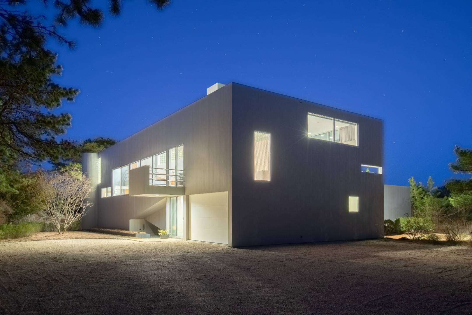 43 Gilberts Path Amagansett, NY 11930 - Photo 38 of 38 a view of empty room with yard and tree in the background
