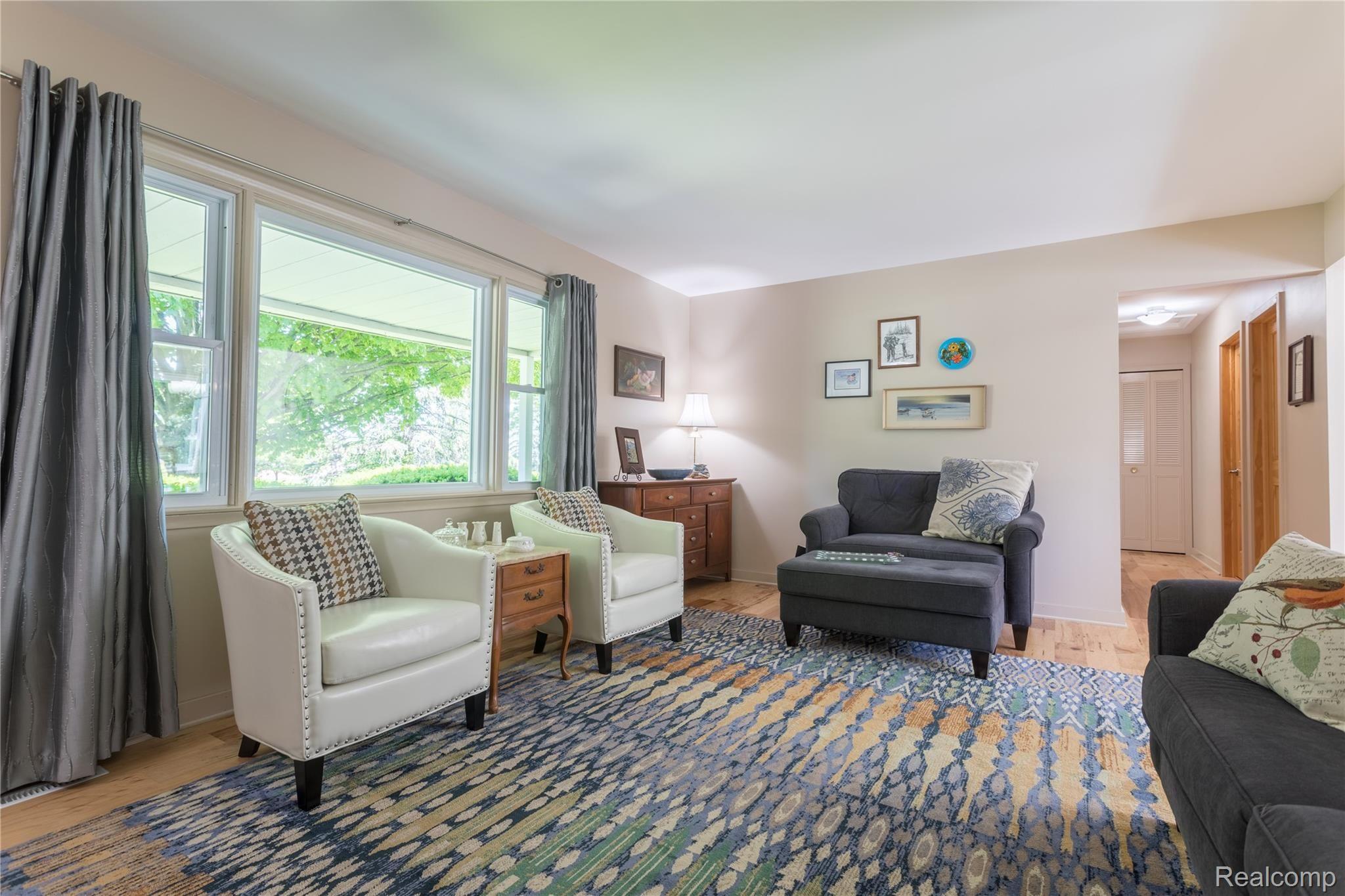 7091 Calkins Road Flint, MI 48532 - Photo 3 of 33 TIDP9519-HDR.jpg