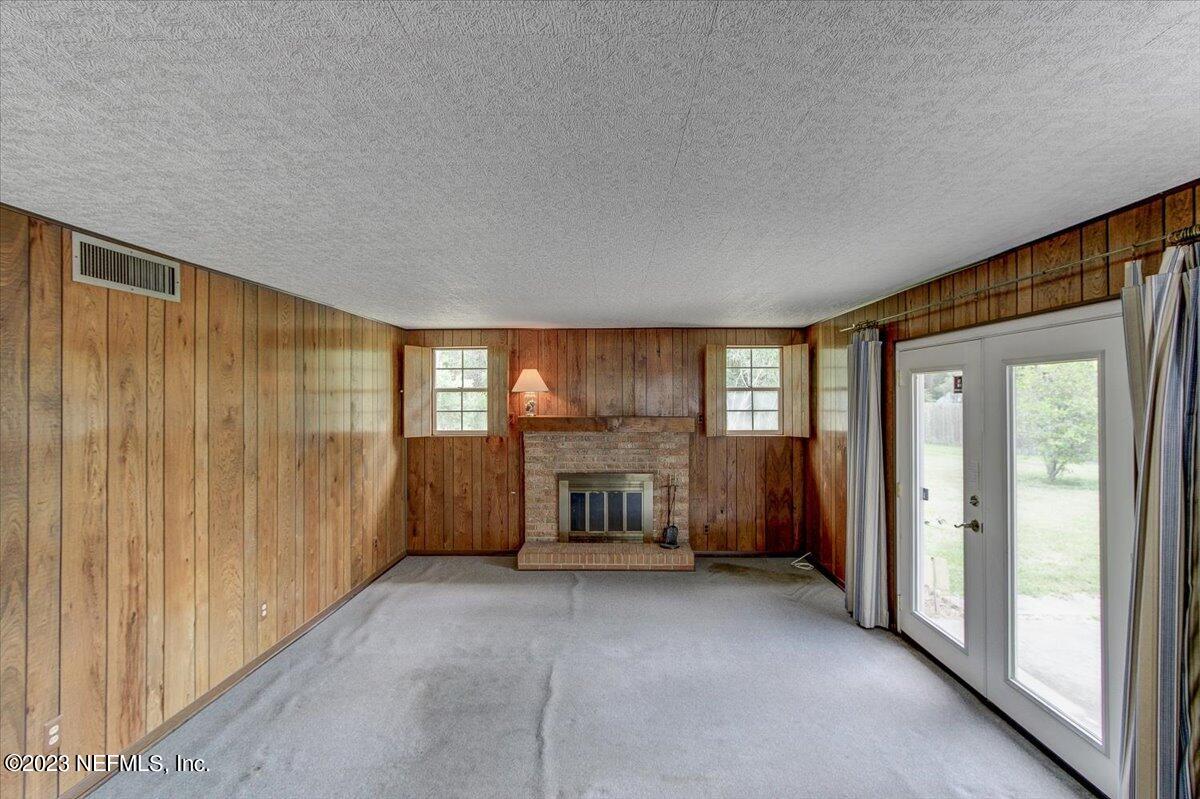 807 Nightingale Road Jacksonville, FL 32216 - Photo 11 of 27 11-Living Room 2