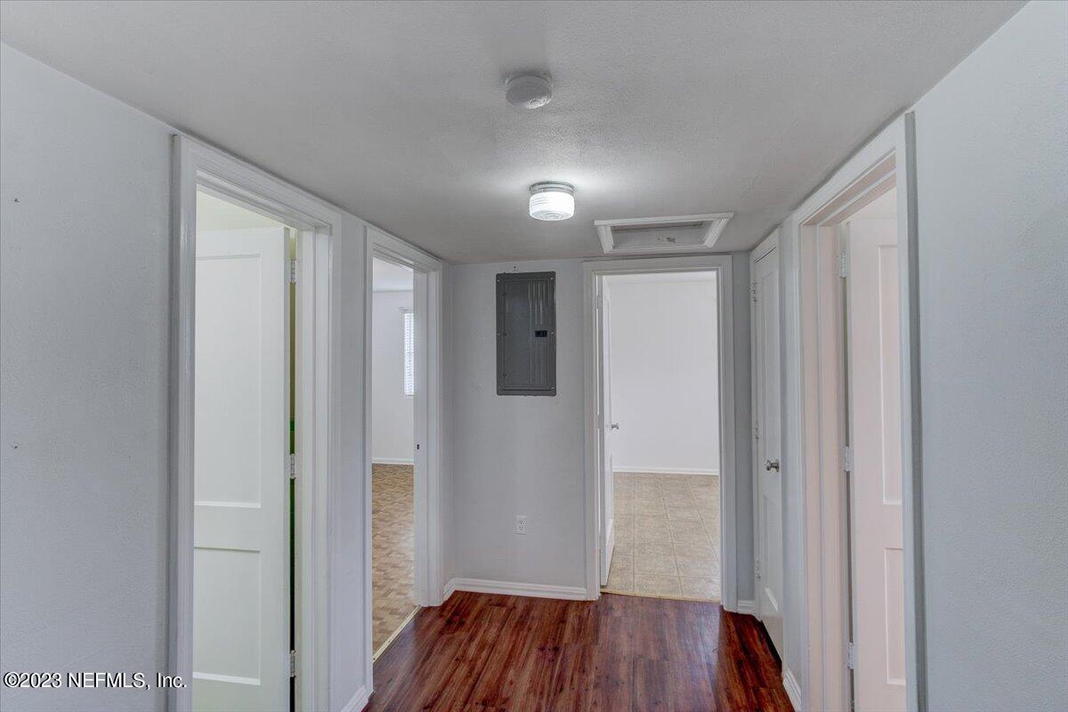 807 Nightingale Road Jacksonville, FL 32216 - Photo 16 of 27 16-Hallway