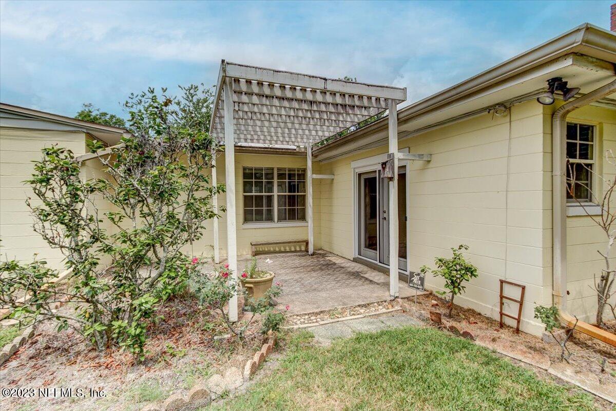 807 Nightingale Road Jacksonville, FL 32216 - Photo 21 of 27 21-Back Patio