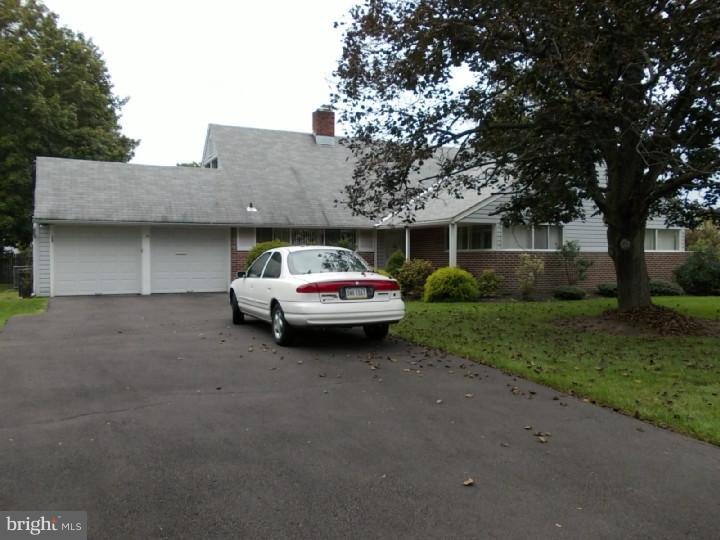 23 Rust Hill Road Levittown, PA 19056 - Photo 2 of 24 Exterior Front
