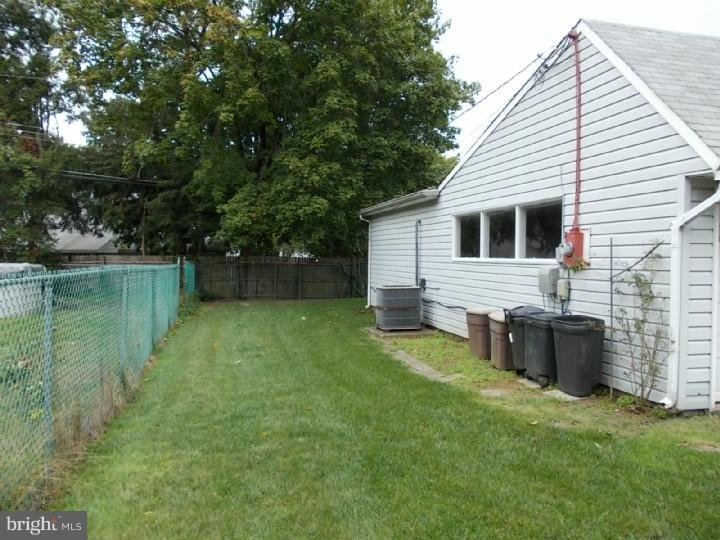 23 Rust Hill Road Levittown, PA 19056 - Photo 19 of 24 Side Yard