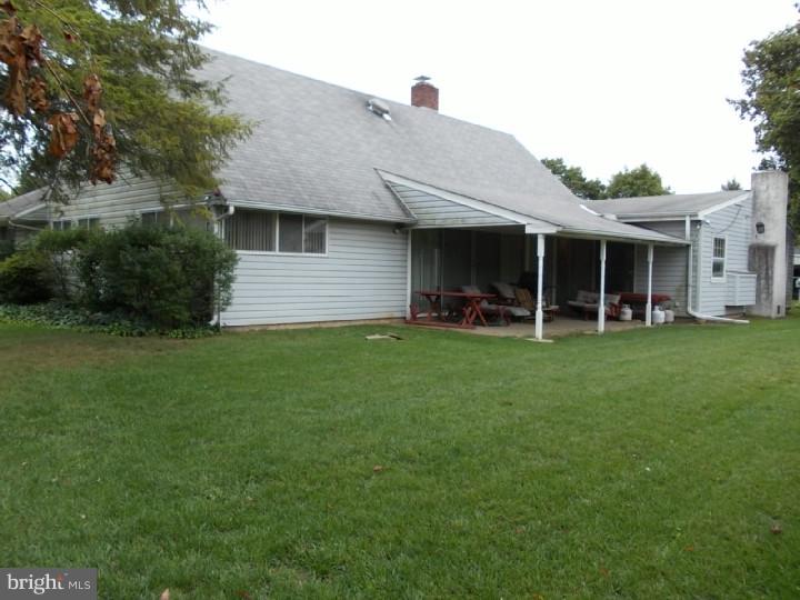23 Rust Hill Road Levittown, PA 19056 - Photo 22 of 24 Back Yard