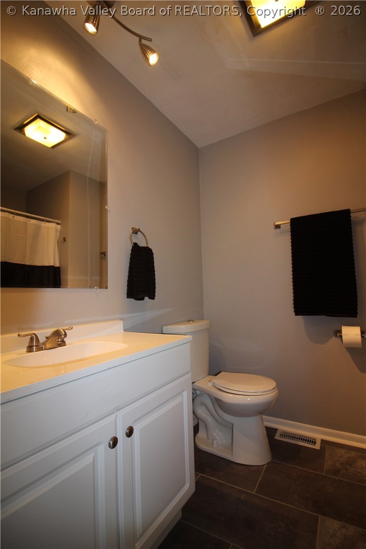 132 Rolling Acres Road Winfield, WV 25213 - Photo 17 of 26 Gallery Image 17