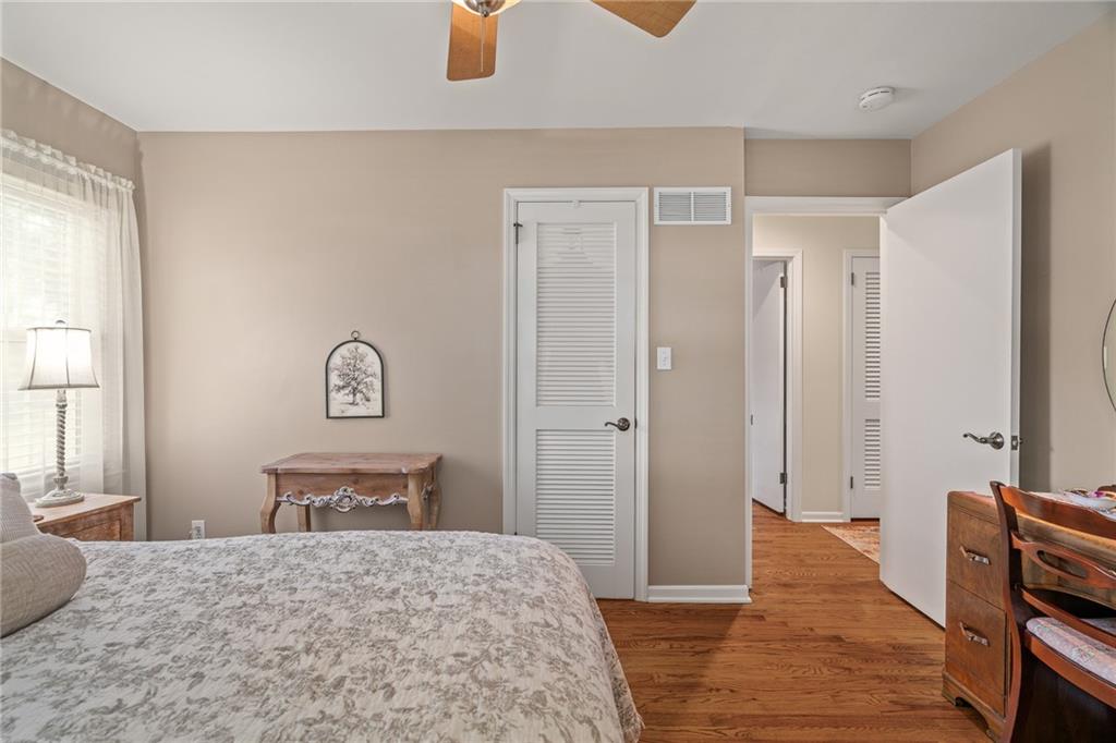 9416 Wenonga Road Leawood, KS 66206 - Photo 30 of 54