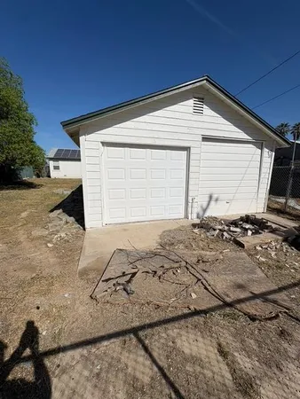 $458,500 | 507 I Street, Sanger, CA 93657