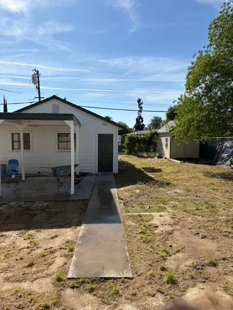 $458,500 | 507 I Street, Sanger, CA 93657