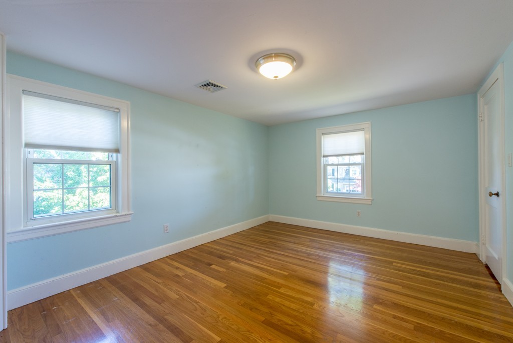 48 Douglas Road Needham, MA 02492 - Photo 5 of 10