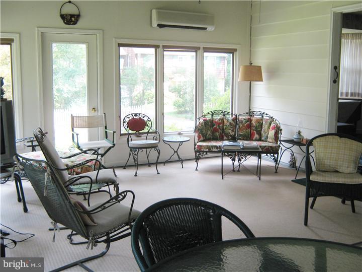 6154 Parkside Road Flourtown, PA 19031 - Photo 2 of 20 Sun Room