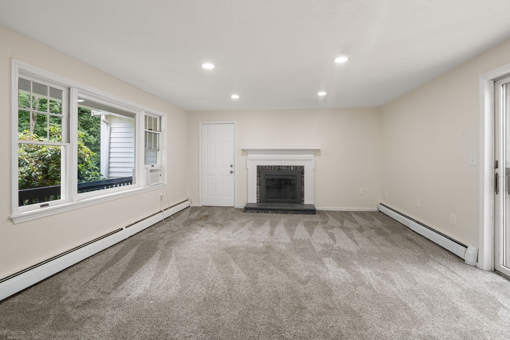 11 R Lynn Street Woburn, MA 01801 - Photo 10 of 23 Gallery Image 10