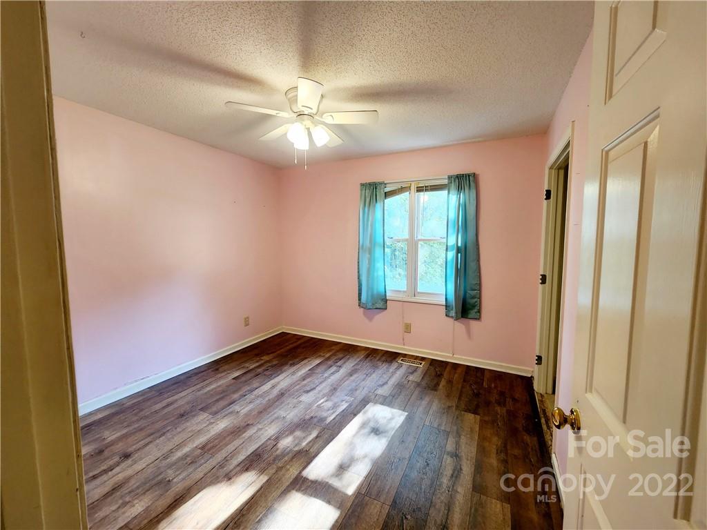 203 Clover Church Road Granite Falls, NC 28630 - Photo 9 of 16 Gallery Image 9