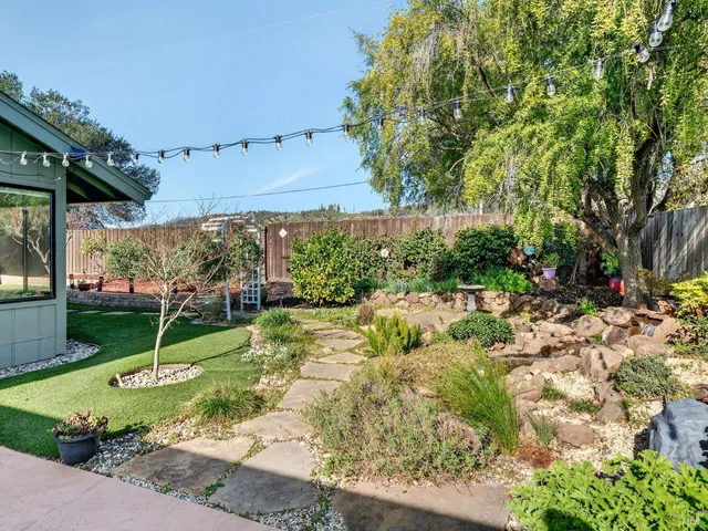 $579,900 | 7153 Oak Leaf Drive, Santa Rosa, CA 95409