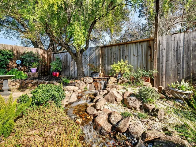 $579,900 | 7153 Oak Leaf Drive, Santa Rosa, CA 95409