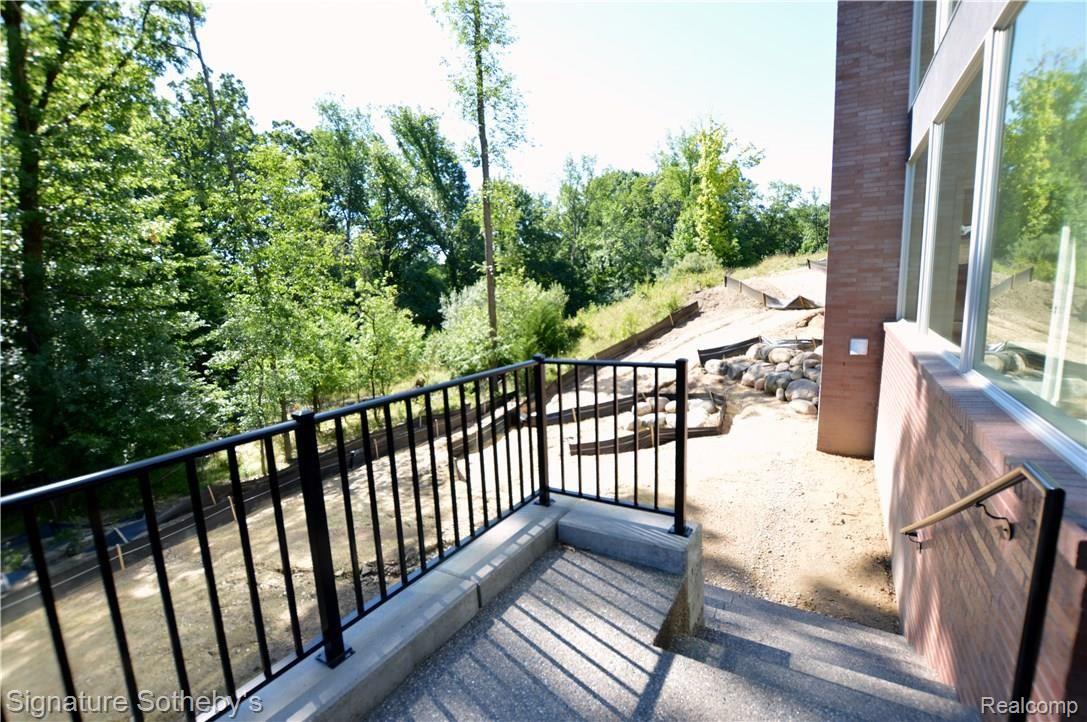 1426 Eastway Rochester, MI 48306 - Photo 36 of 48 49.JPG