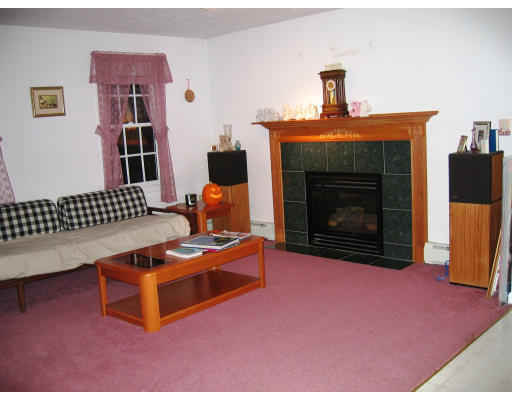 21 Old Howarth Road Oxford, MA 01540 - Photo 4 of 7 Gallery Image 4